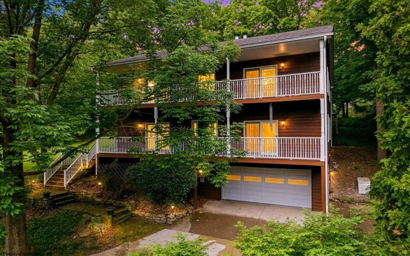 3607 Monarch Court, Morgantown, West Virginia 26508-0000, 4 Bedrooms Bedrooms, 8 Rooms Rooms,3 BathroomsBathrooms,Single Family Detached,For Sale,Monarch,10165007 3607 Monarch Court, Morgantown, West Virginia 26508-0000, 4 Bedrooms Bedrooms, 8 Rooms Rooms,3 BathroomsBathrooms,Single Family Detached,For Sale,Monarch,10165007