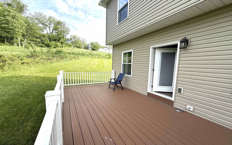 2088 Mountain Ash Lane, Westover, West Virginia 26501, 3 Bedrooms Bedrooms, 8 Rooms Rooms,2 BathroomsBathrooms,Single Family Attached,For Sale,Mountain Ash,10164991
