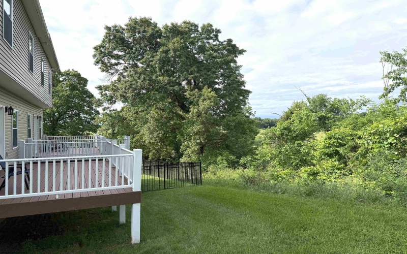 2088 Mountain Ash Lane, Westover, West Virginia 26501, 3 Bedrooms Bedrooms, 8 Rooms Rooms,2 BathroomsBathrooms,Single Family Attached,For Sale,Mountain Ash,10164991