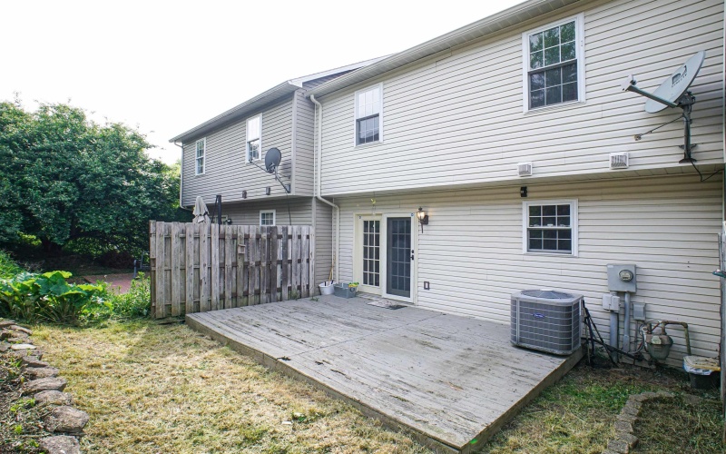 12 Clear Spring Drive, Morgantown, West Virginia 26508, 3 Bedrooms Bedrooms, 6 Rooms Rooms,2 BathroomsBathrooms,Single Family Attached,For Sale,Clear Spring,10164993