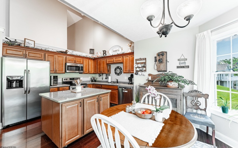 108 Mountain Lane, Morgantown, West Virginia 26501, 3 Bedrooms Bedrooms, 9 Rooms Rooms,2 BathroomsBathrooms,Single Family Detached,For Sale,Mountain,10165001