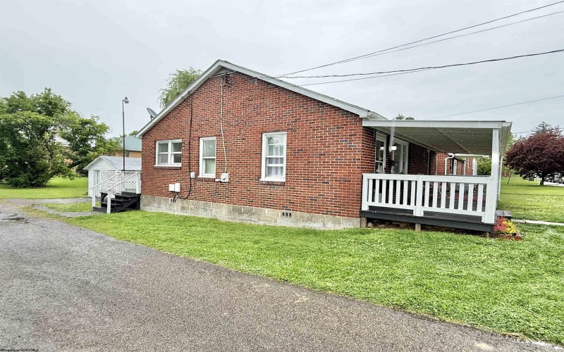 30 Sedgwick Street, Buckhannon, West Virginia 26201, 2 Bedrooms Bedrooms, 6 Rooms Rooms,1 BathroomBathrooms,Single Family Detached,For Sale,Sedgwick,10165000