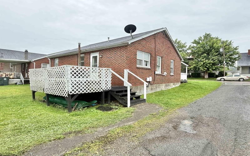 30 Sedgwick Street, Buckhannon, West Virginia 26201, 2 Bedrooms Bedrooms, 6 Rooms Rooms,1 BathroomBathrooms,Single Family Detached,For Sale,Sedgwick,10165000