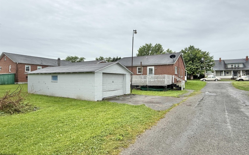 30 Sedgwick Street, Buckhannon, West Virginia 26201, 2 Bedrooms Bedrooms, 6 Rooms Rooms,1 BathroomBathrooms,Single Family Detached,For Sale,Sedgwick,10165000