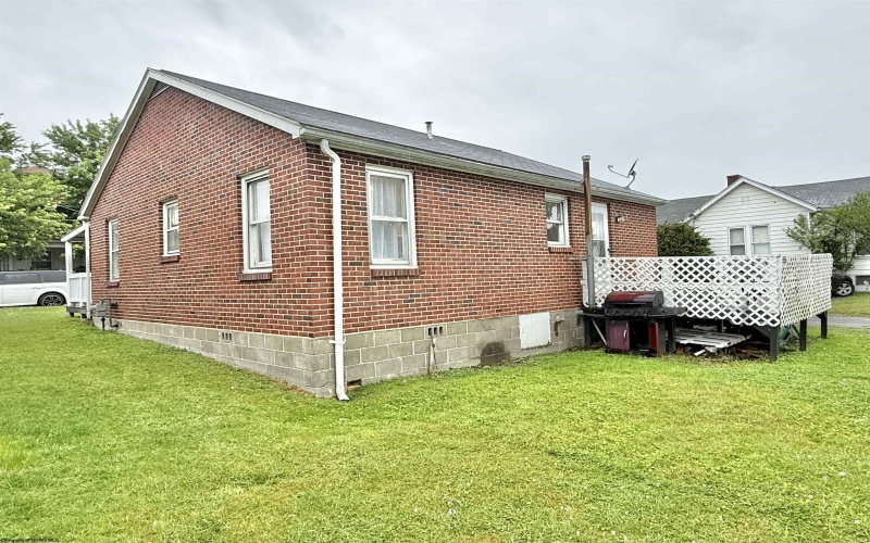 30 Sedgwick Street, Buckhannon, West Virginia 26201, 2 Bedrooms Bedrooms, 6 Rooms Rooms,1 BathroomBathrooms,Single Family Detached,For Sale,Sedgwick,10165000