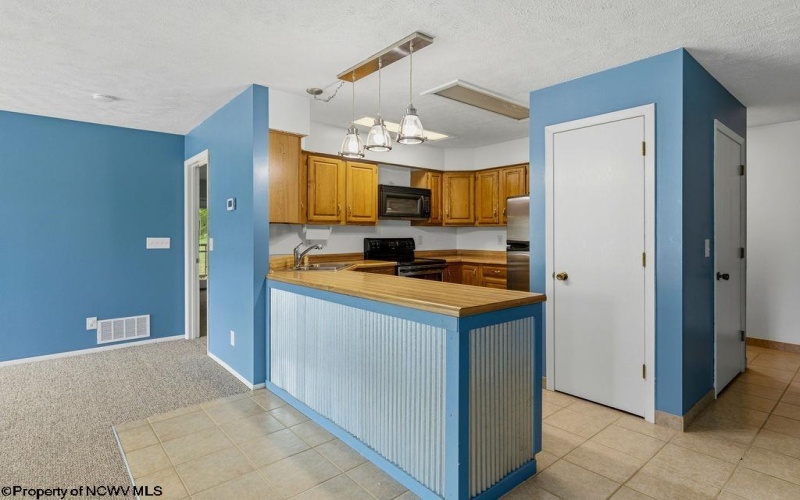 228 Rockley Road, Morgantown, West Virginia 26508, 2 Bedrooms Bedrooms, 6 Rooms Rooms,2 BathroomsBathrooms,Single Family Detached,For Sale,Rockley,10164986