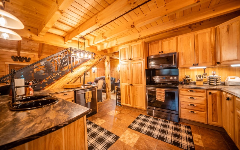 140 Mountain View Estates Road, Parsons, West Virginia 26287, 3 Bedrooms Bedrooms, 8 Rooms Rooms,2 BathroomsBathrooms,Single Family Detached,For Sale,Mountain View Estates,10164994