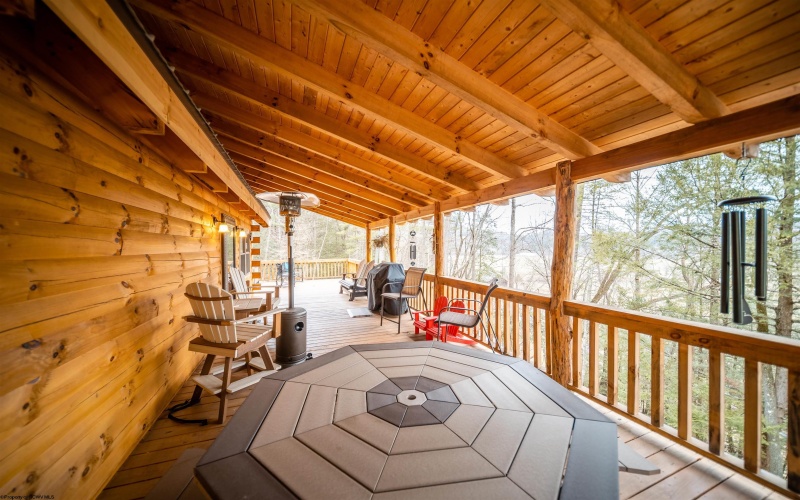 140 Mountain View Estates Road, Parsons, West Virginia 26287, 3 Bedrooms Bedrooms, 8 Rooms Rooms,2 BathroomsBathrooms,Single Family Detached,For Sale,Mountain View Estates,10164994