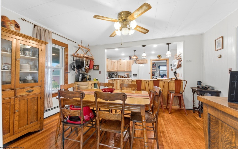 14 Globe Avenue, Morgantown, West Virginia 26501, 2 Bedrooms Bedrooms, 6 Rooms Rooms,2 BathroomsBathrooms,Single Family Detached,For Sale,Globe,10164989
