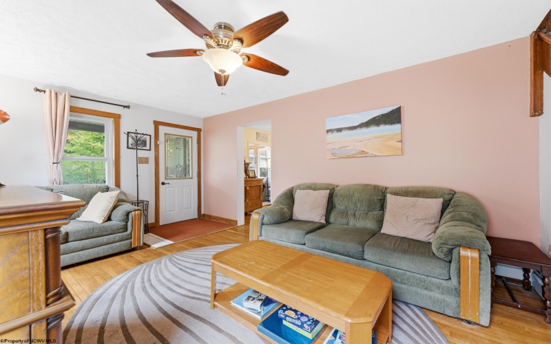 14 Globe Avenue, Morgantown, West Virginia 26501, 2 Bedrooms Bedrooms, 6 Rooms Rooms,2 BathroomsBathrooms,Single Family Detached,For Sale,Globe,10164989