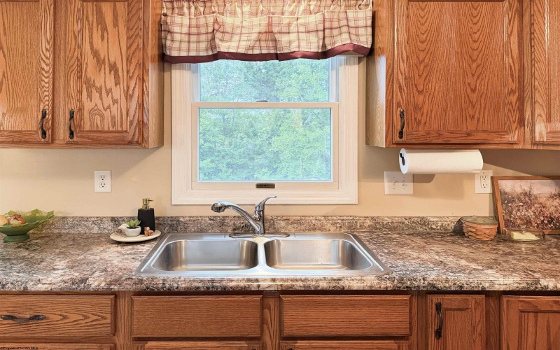 1546 Blue Horizon Drive, Morgantown, West Virginia 26501, 3 Bedrooms Bedrooms, 8 Rooms Rooms,1 BathroomBathrooms,Single Family Detached,For Sale,Blue Horizon,10164992
