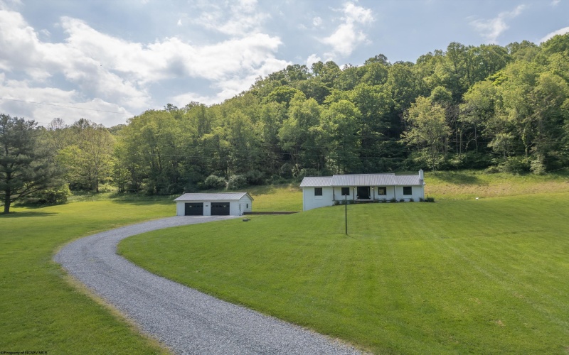 5142 Jesse Run Road, Jane Lew, West Virginia 26378, 4 Bedrooms Bedrooms, 6 Rooms Rooms,3 BathroomsBathrooms,Single Family Detached,For Sale,Jesse Run,10165014