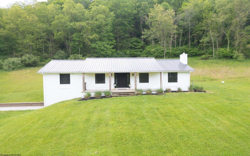 5142 Jesse Run Road, Jane Lew, West Virginia 26378, 4 Bedrooms Bedrooms, 6 Rooms Rooms,3 BathroomsBathrooms,Single Family Detached,For Sale,Jesse Run,10165014