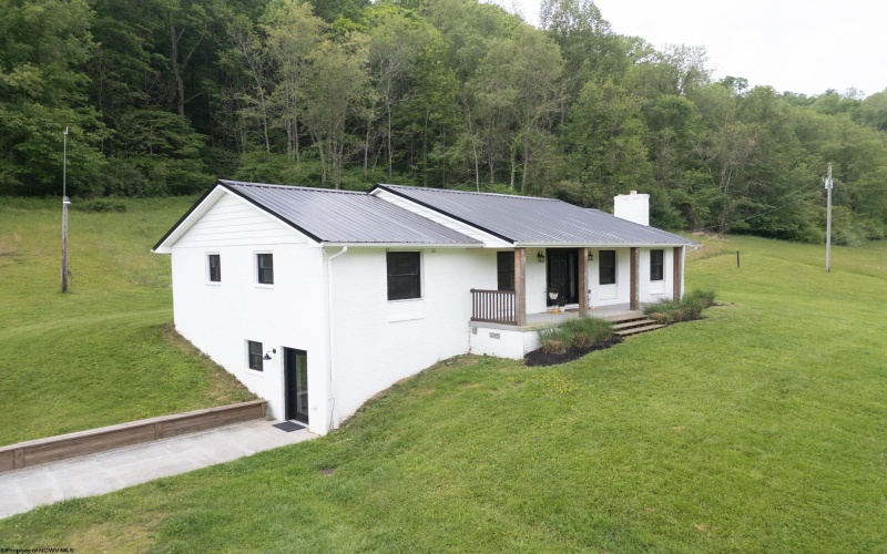 5142 Jesse Run Road, Jane Lew, West Virginia 26378, 4 Bedrooms Bedrooms, 6 Rooms Rooms,3 BathroomsBathrooms,Single Family Detached,For Sale,Jesse Run,10165014