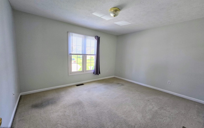 2 Hawley Lane, Star City, West Virginia 26505, 3 Bedrooms Bedrooms, 6 Rooms Rooms,3 BathroomsBathrooms,Single Family Detached,For Sale,Hawley,10165010