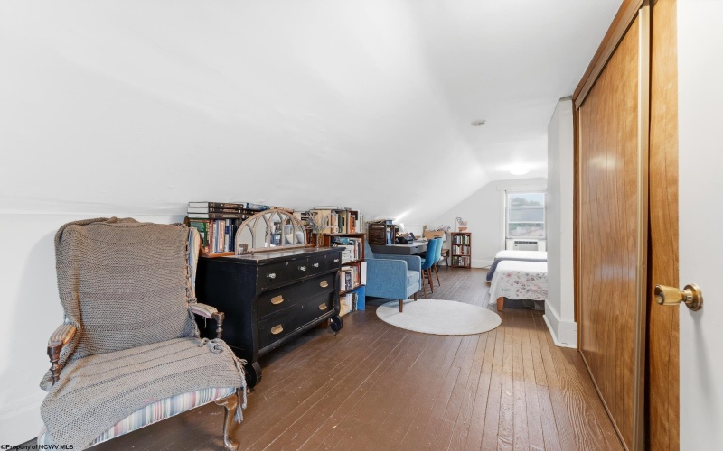 528 Hess Street, Morgantown, West Virginia 26501, 2 Bedrooms Bedrooms, 6 Rooms Rooms,1 BathroomBathrooms,Single Family Detached,For Sale,Hess,10165012