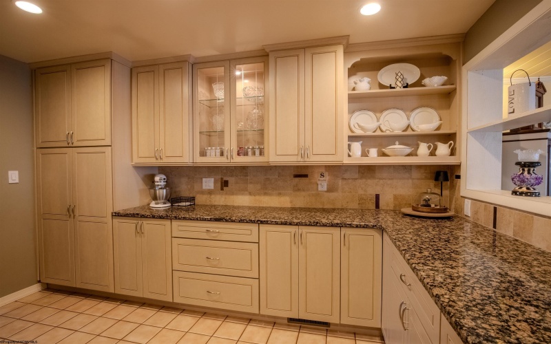 399 Jefferson Avenue, Masontown, Pennsylvania 15461, 3 Bedrooms Bedrooms, 7 Rooms Rooms,3 BathroomsBathrooms,Single Family Detached,For Sale,Jefferson,10165016
