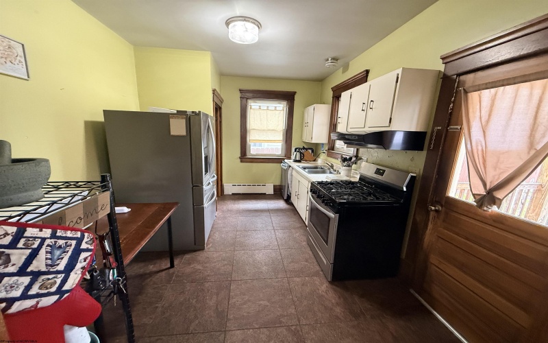221 Lincoln Street, Grafton, West Virginia 26354, 2 Bedrooms Bedrooms, 6 Rooms Rooms,1 BathroomBathrooms,Single Family Detached,For Sale,Lincoln,10165017