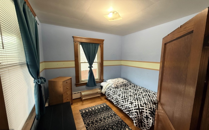 221 Lincoln Street, Grafton, West Virginia 26354, 2 Bedrooms Bedrooms, 6 Rooms Rooms,1 BathroomBathrooms,Single Family Detached,For Sale,Lincoln,10165017