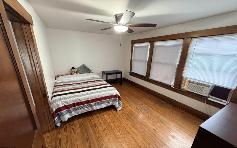 221 Lincoln Street, Grafton, West Virginia 26354, 2 Bedrooms Bedrooms, 6 Rooms Rooms,1 BathroomBathrooms,Single Family Detached,For Sale,Lincoln,10165017