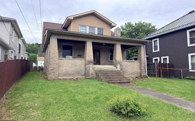 221 Lincoln Street, Grafton, West Virginia 26354, 2 Bedrooms Bedrooms, 6 Rooms Rooms,1 BathroomBathrooms,Single Family Detached,For Sale,Lincoln,10165017