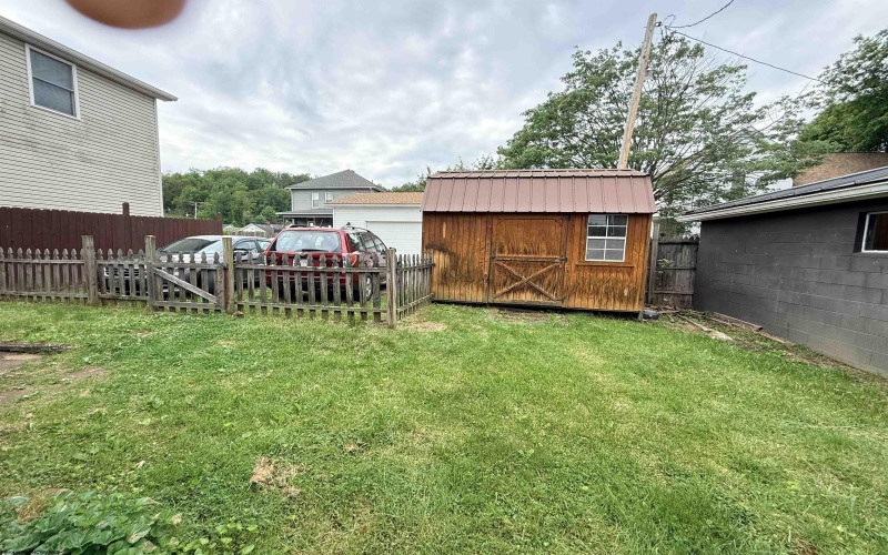 221 Lincoln Street, Grafton, West Virginia 26354, 2 Bedrooms Bedrooms, 6 Rooms Rooms,1 BathroomBathrooms,Single Family Detached,For Sale,Lincoln,10165017
