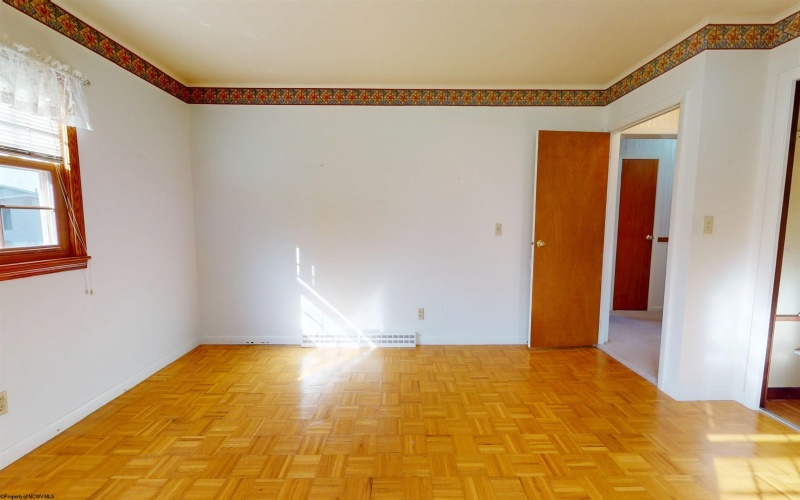 221 FREEMAN HILL Road, Bridgeport, West Virginia 26330, 3 Bedrooms Bedrooms, 8 Rooms Rooms,2 BathroomsBathrooms,Single Family Detached,For Sale,FREEMAN HILL,10162630