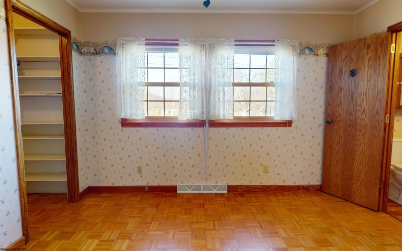 221 FREEMAN HILL Road, Bridgeport, West Virginia 26330, 3 Bedrooms Bedrooms, 8 Rooms Rooms,2 BathroomsBathrooms,Single Family Detached,For Sale,FREEMAN HILL,10162630