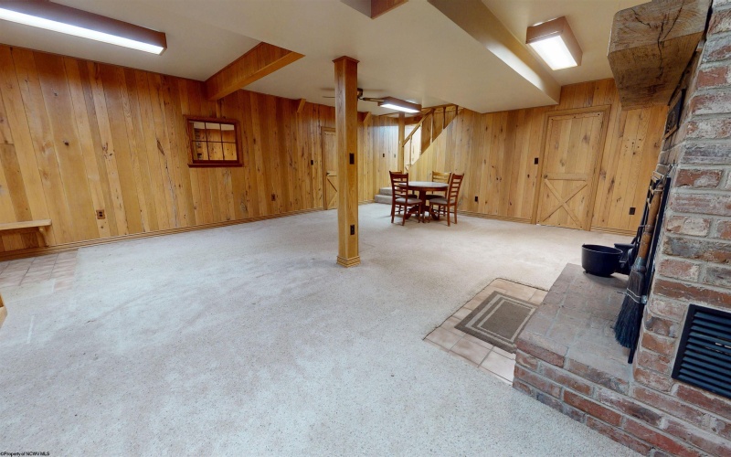 221 FREEMAN HILL Road, Bridgeport, West Virginia 26330, 3 Bedrooms Bedrooms, 8 Rooms Rooms,2 BathroomsBathrooms,Single Family Detached,For Sale,FREEMAN HILL,10162630