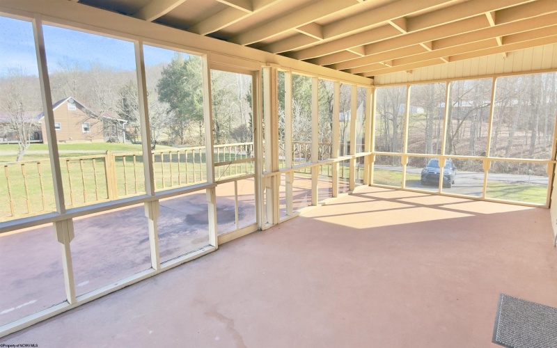 221 FREEMAN HILL Road, Bridgeport, West Virginia 26330, 3 Bedrooms Bedrooms, 8 Rooms Rooms,2 BathroomsBathrooms,Single Family Detached,For Sale,FREEMAN HILL,10162630