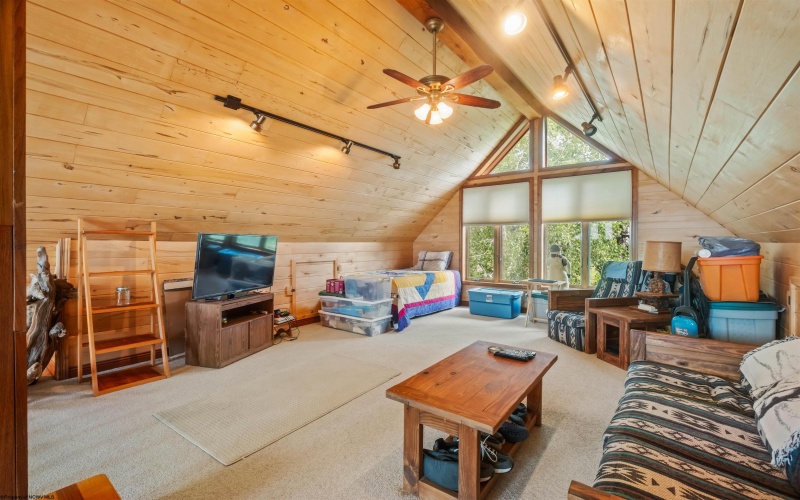 1516 White Oak School Road, Terra Alta, West Virginia 26764, 3 Bedrooms Bedrooms, 12 Rooms Rooms,3 BathroomsBathrooms,Single Family Detached,For Sale,White Oak School,10165024