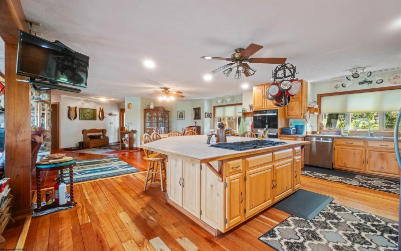 1516 White Oak School Road, Terra Alta, West Virginia 26764, 3 Bedrooms Bedrooms, 12 Rooms Rooms,3 BathroomsBathrooms,Single Family Detached,For Sale,White Oak School,10165024