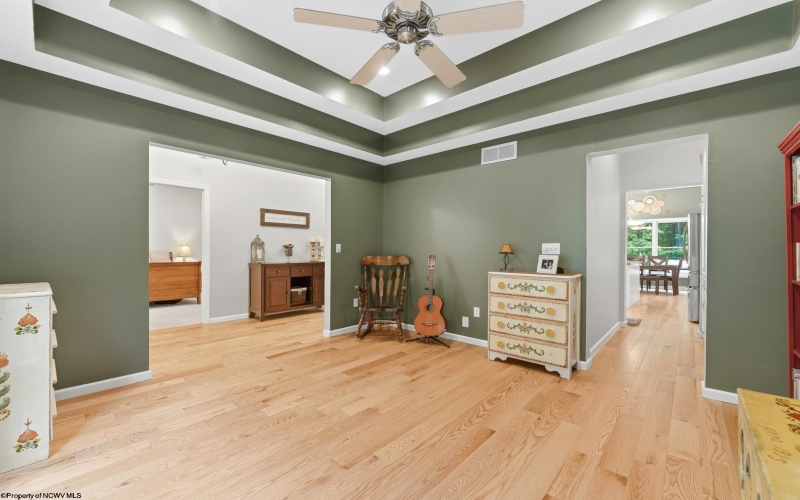 5 Squirrel Lane, Morgantown, West Virginia 26508, 4 Bedrooms Bedrooms, 8 Rooms Rooms,3 BathroomsBathrooms,Single Family Detached,For Sale,Squirrel,10165023