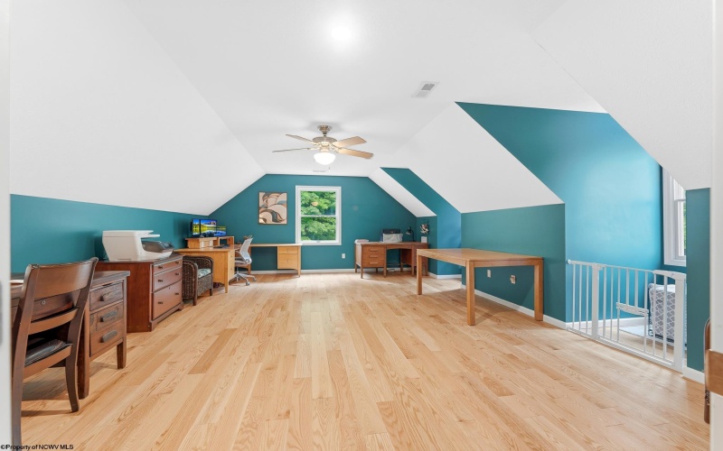 5 Squirrel Lane, Morgantown, West Virginia 26508, 4 Bedrooms Bedrooms, 8 Rooms Rooms,3 BathroomsBathrooms,Single Family Detached,For Sale,Squirrel,10165023