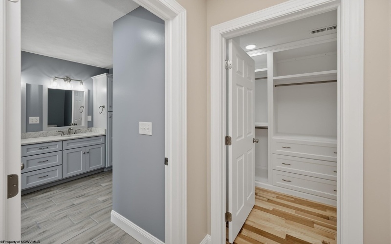 114 Dripping Spring Road, Morgantown, West Virginia 26508, 4 Bedrooms Bedrooms, 20 Rooms Rooms,3 BathroomsBathrooms,Single Family Detached,For Sale,Dripping Spring,0,10165033