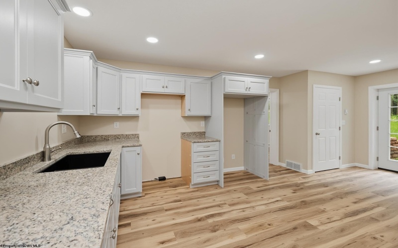114 Dripping Spring Road, Morgantown, West Virginia 26508, 4 Bedrooms Bedrooms, 20 Rooms Rooms,3 BathroomsBathrooms,Single Family Detached,For Sale,Dripping Spring,0,10165033