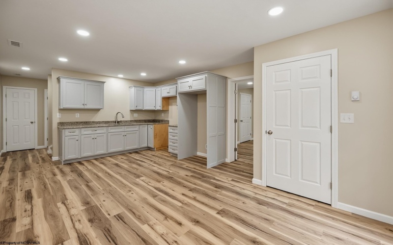 114 Dripping Spring Road, Morgantown, West Virginia 26508, 4 Bedrooms Bedrooms, 20 Rooms Rooms,3 BathroomsBathrooms,Single Family Detached,For Sale,Dripping Spring,0,10165033