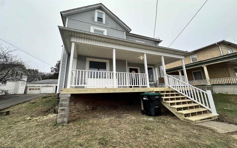 425 Hornor Avenue, Clarksburg, West Virginia 26301, ,Multi-unit/income,For Sale,Hornor,10162711
