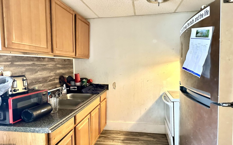 425 Hornor Avenue, Clarksburg, West Virginia 26301, ,Multi-unit/income,For Sale,Hornor,10162711