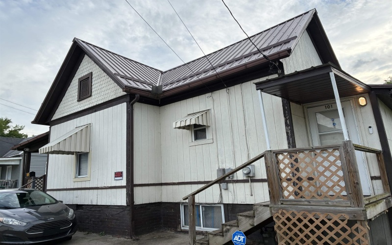 101 Denham Street, Clarksburg, West Virginia 26301, 2 Bedrooms Bedrooms, 5 Rooms Rooms,1 BathroomBathrooms,Single Family Detached,For Sale,Denham,10165029