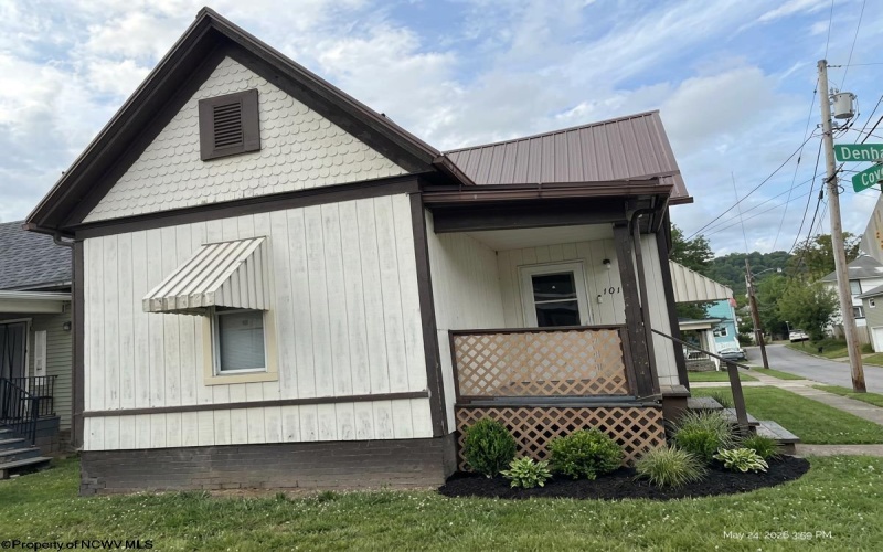 101 Denham Street, Clarksburg, West Virginia 26301, 2 Bedrooms Bedrooms, 5 Rooms Rooms,1 BathroomBathrooms,Single Family Detached,For Sale,Denham,10165029