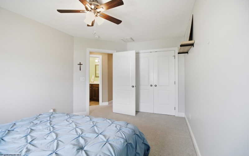 23 Amber Ridge, Morgantown, West Virginia 26508, 4 Bedrooms Bedrooms, 6 Rooms Rooms,3 BathroomsBathrooms,Single Family Detached,For Sale,Amber,10165030