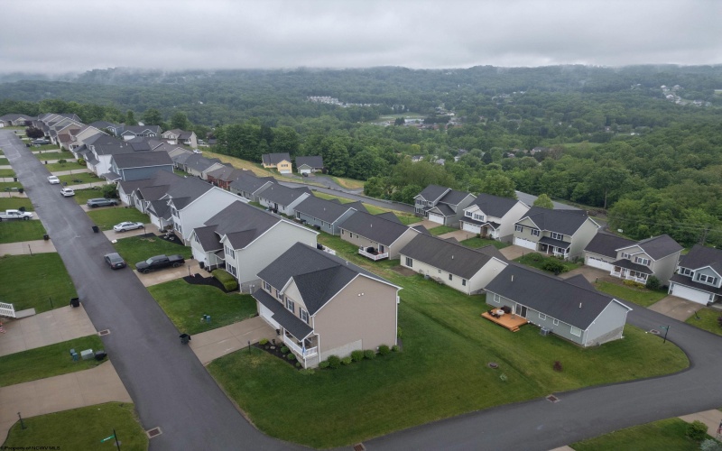 23 Amber Ridge, Morgantown, West Virginia 26508, 4 Bedrooms Bedrooms, 6 Rooms Rooms,3 BathroomsBathrooms,Single Family Detached,For Sale,Amber,10165030