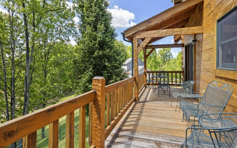 216 Whitetail Lane, Buckhannon, West Virginia 26201, 3 Bedrooms Bedrooms, 7 Rooms Rooms,3 BathroomsBathrooms,Single Family Detached,For Sale,Whitetail,10164951