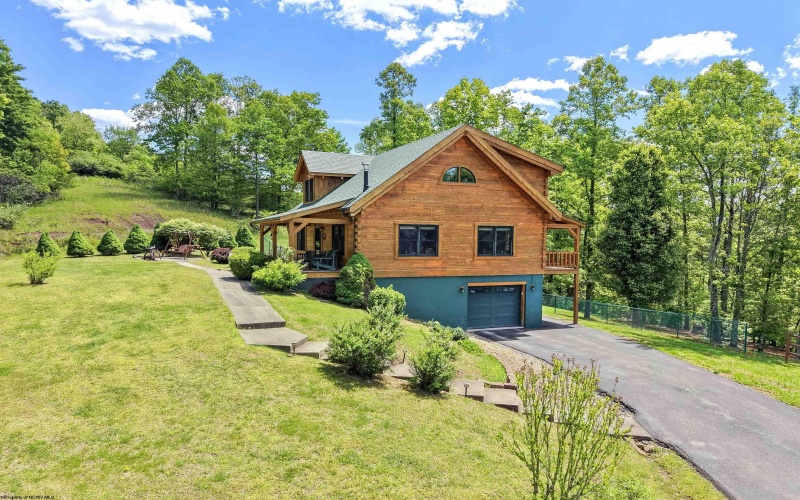 216 Whitetail Lane, Buckhannon, West Virginia 26201, 3 Bedrooms Bedrooms, 7 Rooms Rooms,3 BathroomsBathrooms,Single Family Detached,For Sale,Whitetail,10164951