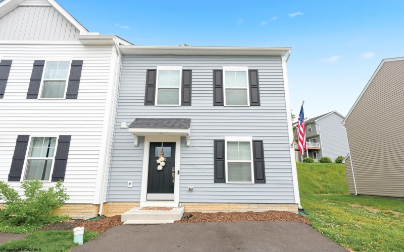 748 Mulligan Court, Maidsville, West Virginia 26541, 3 Bedrooms Bedrooms, 6 Rooms Rooms,2 BathroomsBathrooms,Single Family Attached,For Sale,Mulligan,10165036