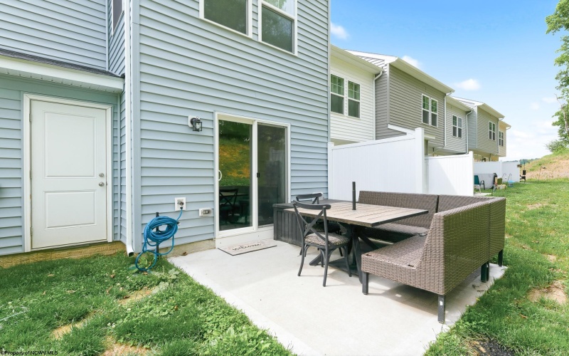 748 Mulligan Court, Maidsville, West Virginia 26541, 3 Bedrooms Bedrooms, 6 Rooms Rooms,2 BathroomsBathrooms,Single Family Attached,For Sale,Mulligan,10165036