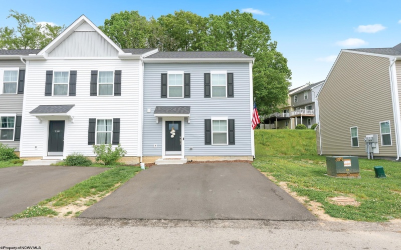 748 Mulligan Court, Maidsville, West Virginia 26541, 3 Bedrooms Bedrooms, 6 Rooms Rooms,2 BathroomsBathrooms,Single Family Attached,For Sale,Mulligan,0,10165036