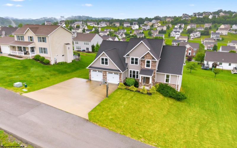702 Slaton Lane, Morgantown, West Virginia 26508, 5 Bedrooms Bedrooms, 9 Rooms Rooms,3 BathroomsBathrooms,Single Family Detached,For Sale,Slaton,10165042