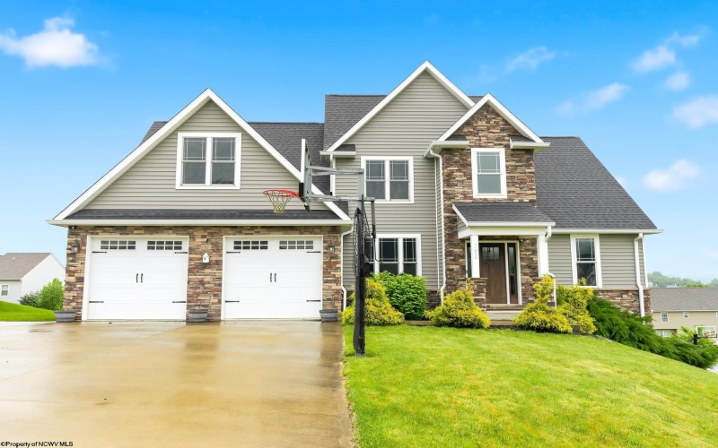 702 Slaton Lane, Morgantown, West Virginia 26508, 5 Bedrooms Bedrooms, 9 Rooms Rooms,3 BathroomsBathrooms,Single Family Detached,For Sale,Slaton,10165042